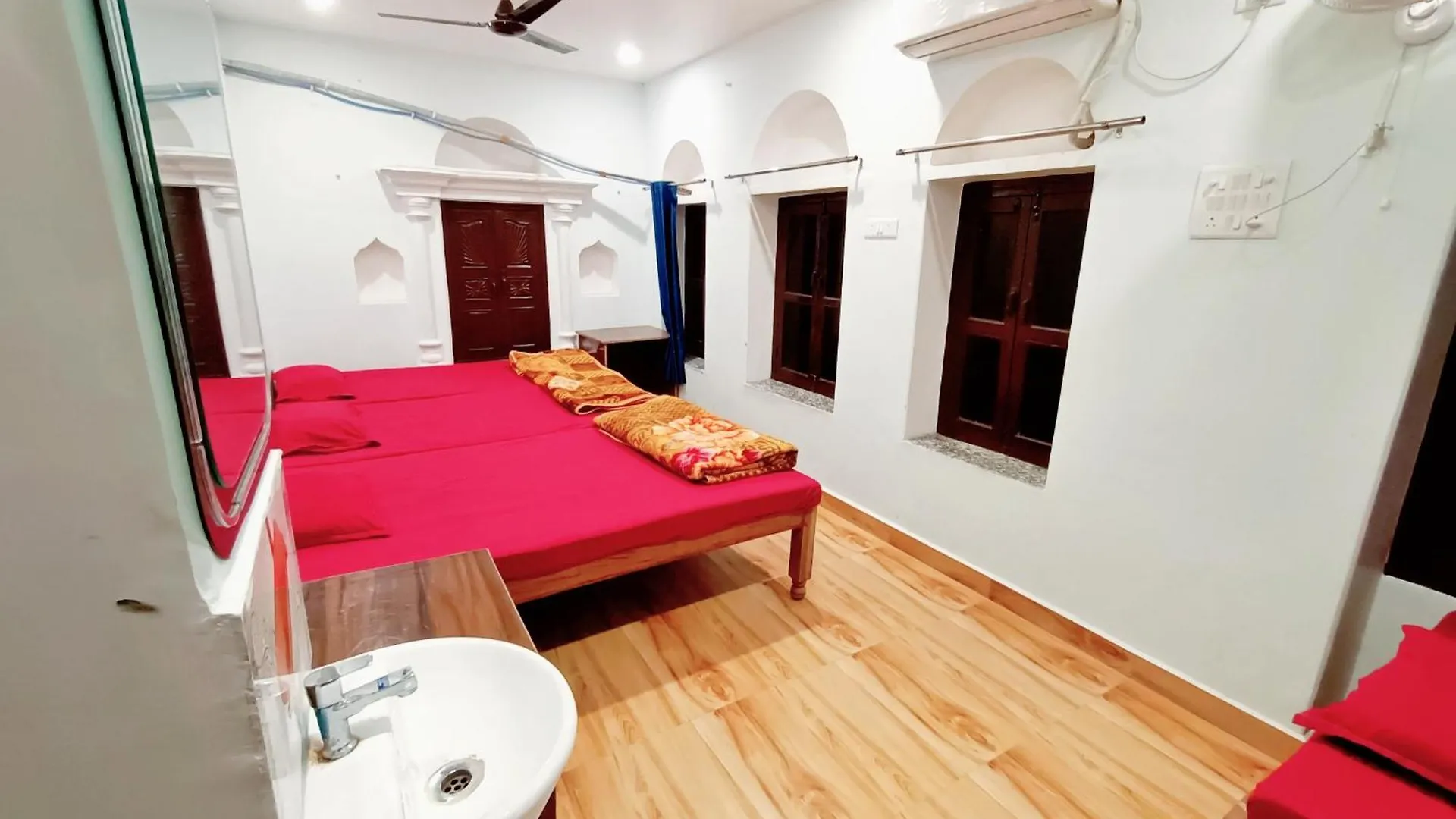 Shri Shri Kashi Vishwanath Guest House Βαρανάσι 0*,  Ινδία