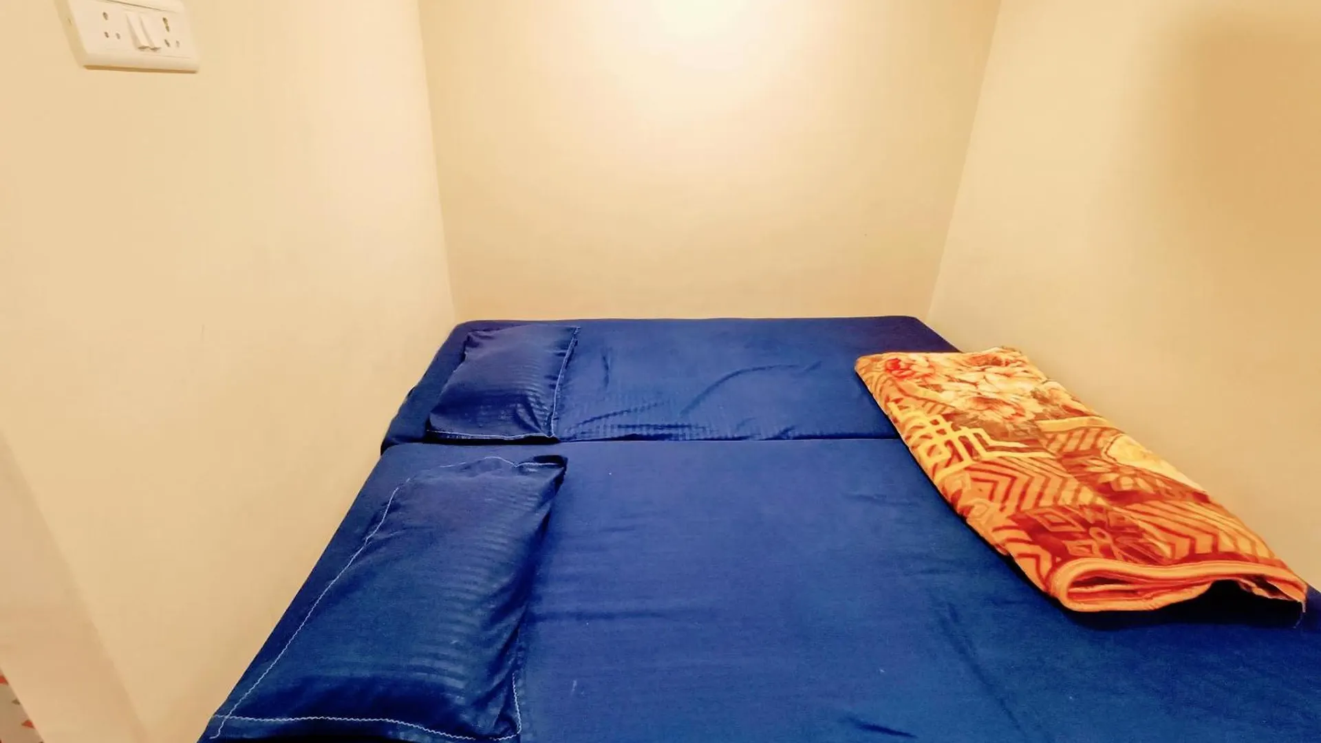 Shri Shri Kashi Vishwanath Guest House Βαρανάσι Ινδία